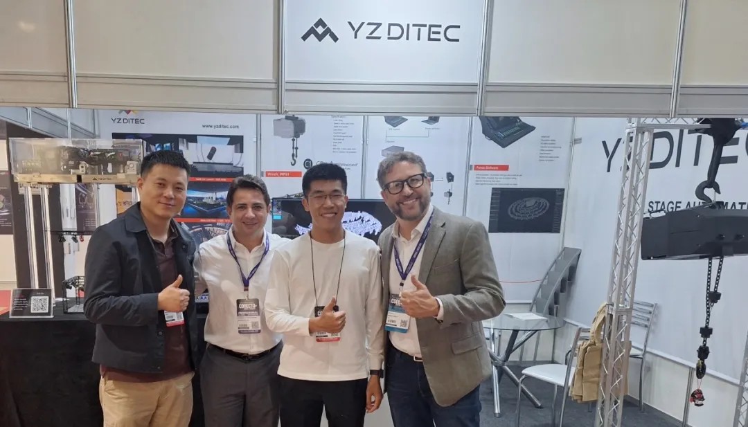 Brazil Expo YZDITEC Friendly exchanges with visitors 2