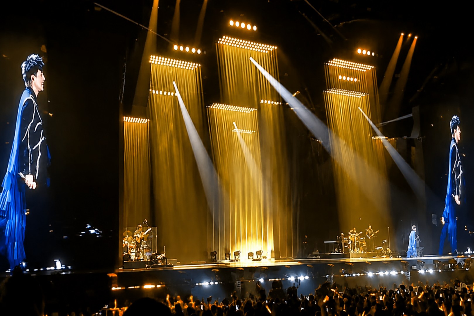 Stage rigging lighting truss